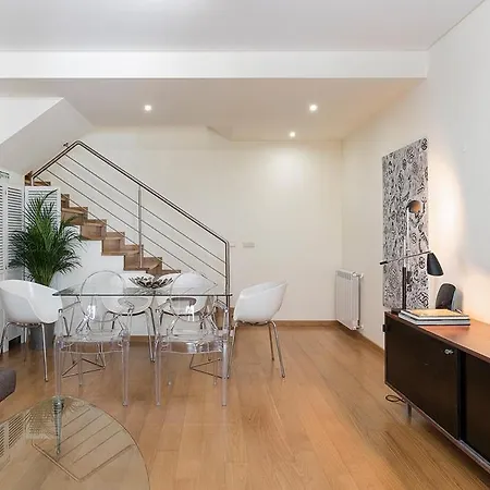 Flea Market Alfama House