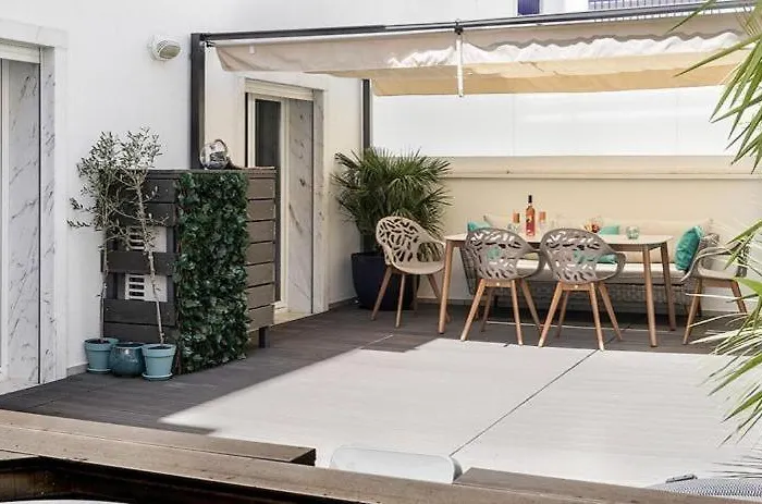 Flea Market Alfama House * Lisbon